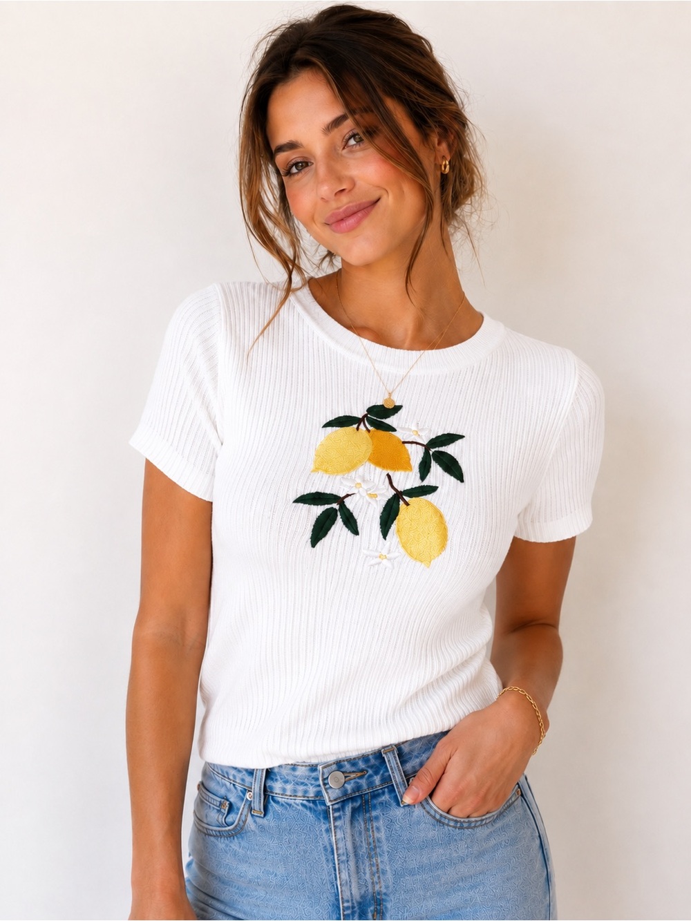 Francesca’s Embroidered Lemon Ribbed Knit Top Size Small